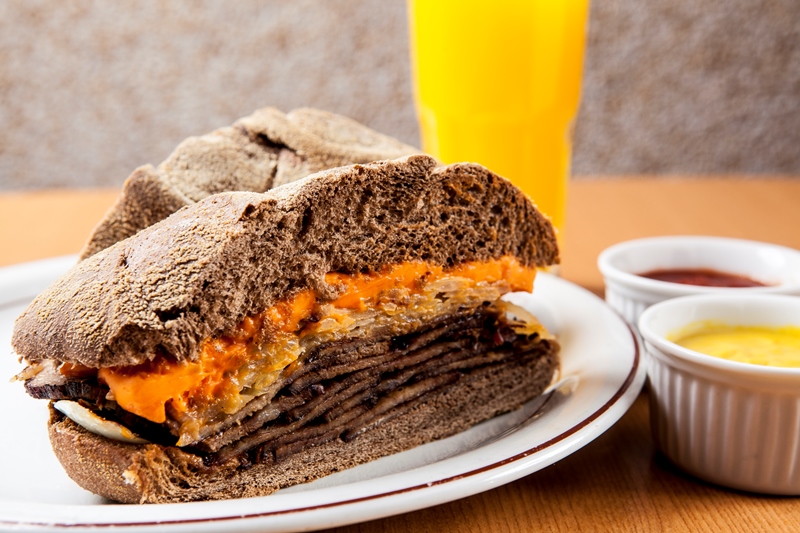 Sanduíche no pão australiano Sanduíche no pão australiano