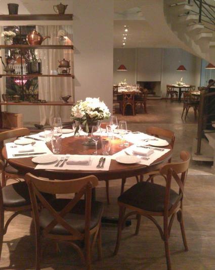 Casa Santo Antônio: italiano funcionará num imóvel residencial transformado em restaurante Casa Santo Antônio: italiano funcionará num imóvel residencial transformado em restaurante