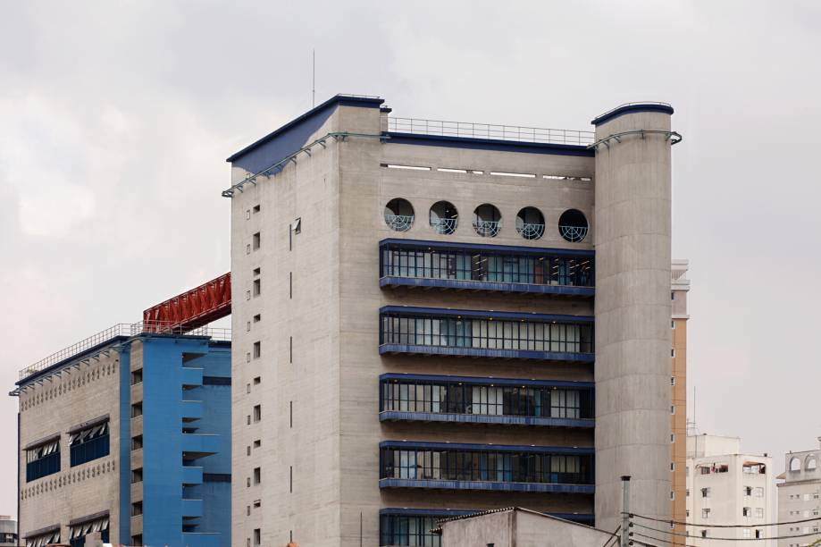 Vista do prédio do Sesc Vila Mariana