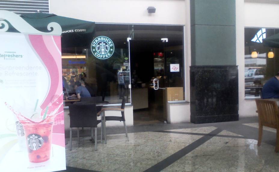 Starbucks, localizada no térreo do Shopping Eldorado Starbucks, localizada no térreo do Shopping Eldorado