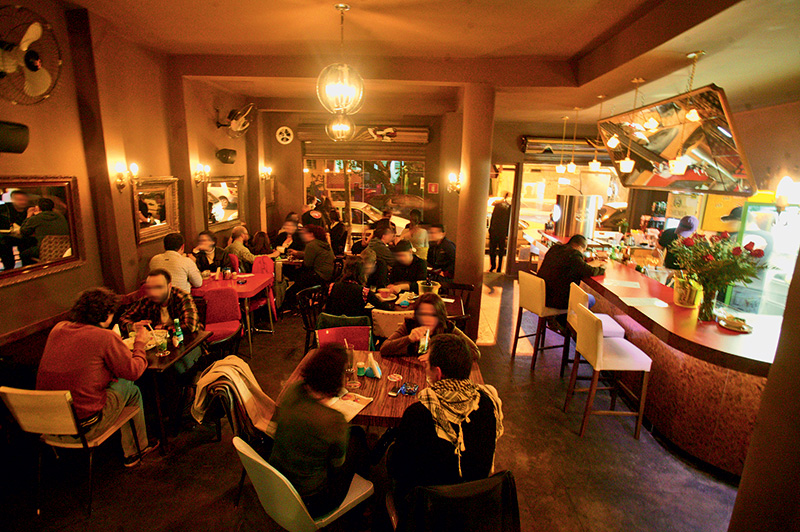 Um bom endereço para beber e petiscar na região. Um bom endereço para beber e petiscar na região.