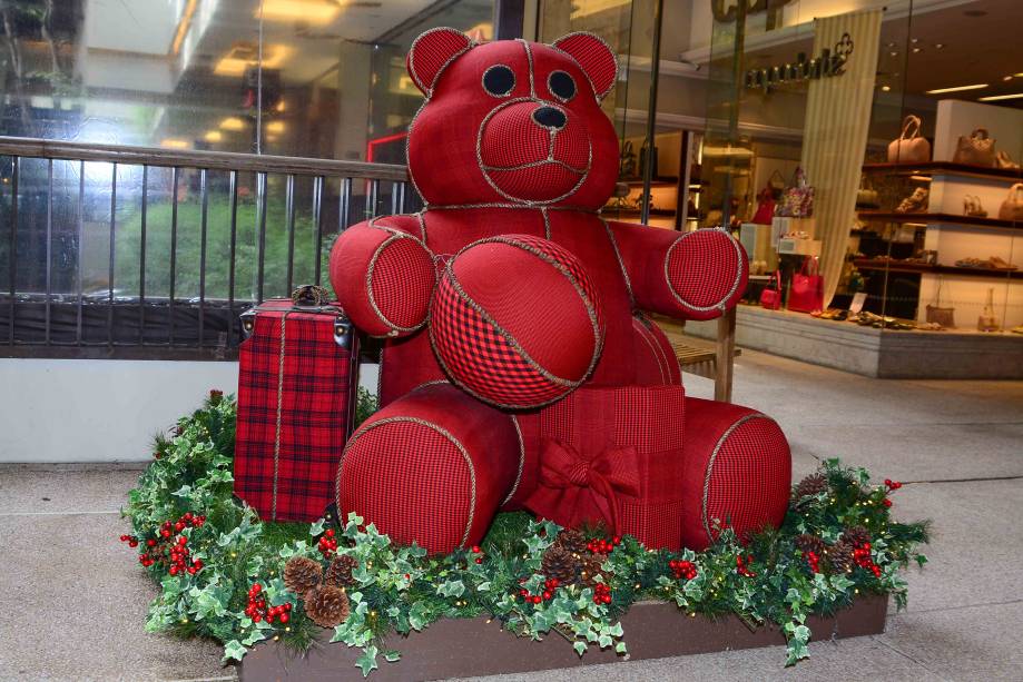 Animais de tecido compõem a decoração de Natal do Shopping Cidade Jardim