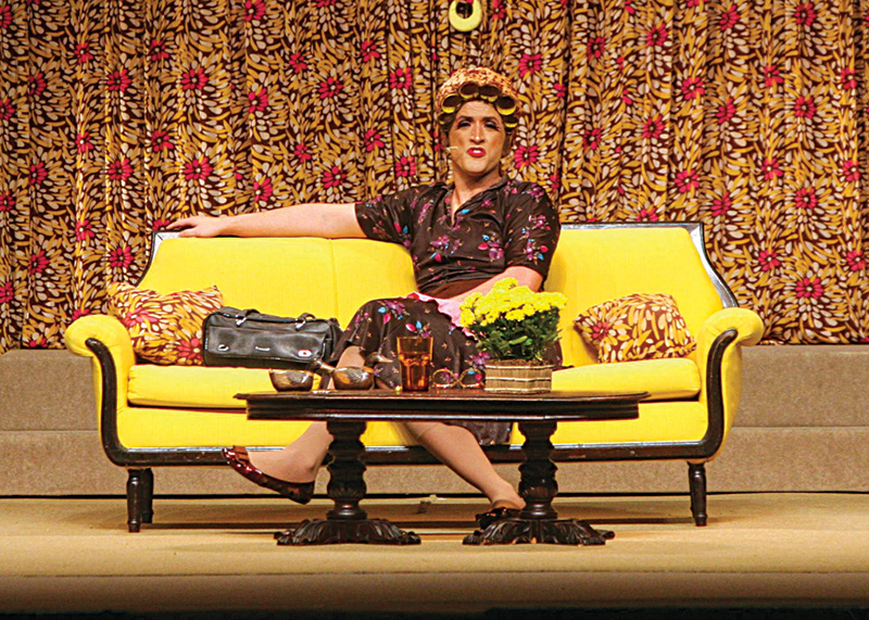 Espetáculo Minha Mãe é uma Peça Espetáculo Minha Mãe é uma Peça