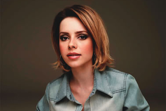 Gloria Kalil: chique em 1996 x chique em 2011