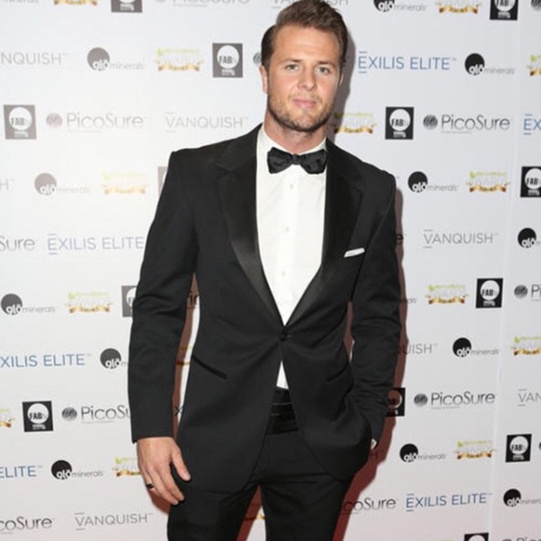 O dublê do ator Chris Hemsworth em “Thor” e “Branca de Neve e o Caçador” também é bonitão