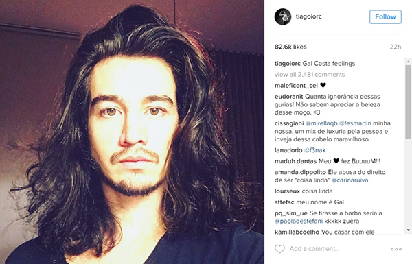 Tiago Iorc compartilha clique sem coque e fãs comparam músico ao príncipe de “A Bela e A Fera”