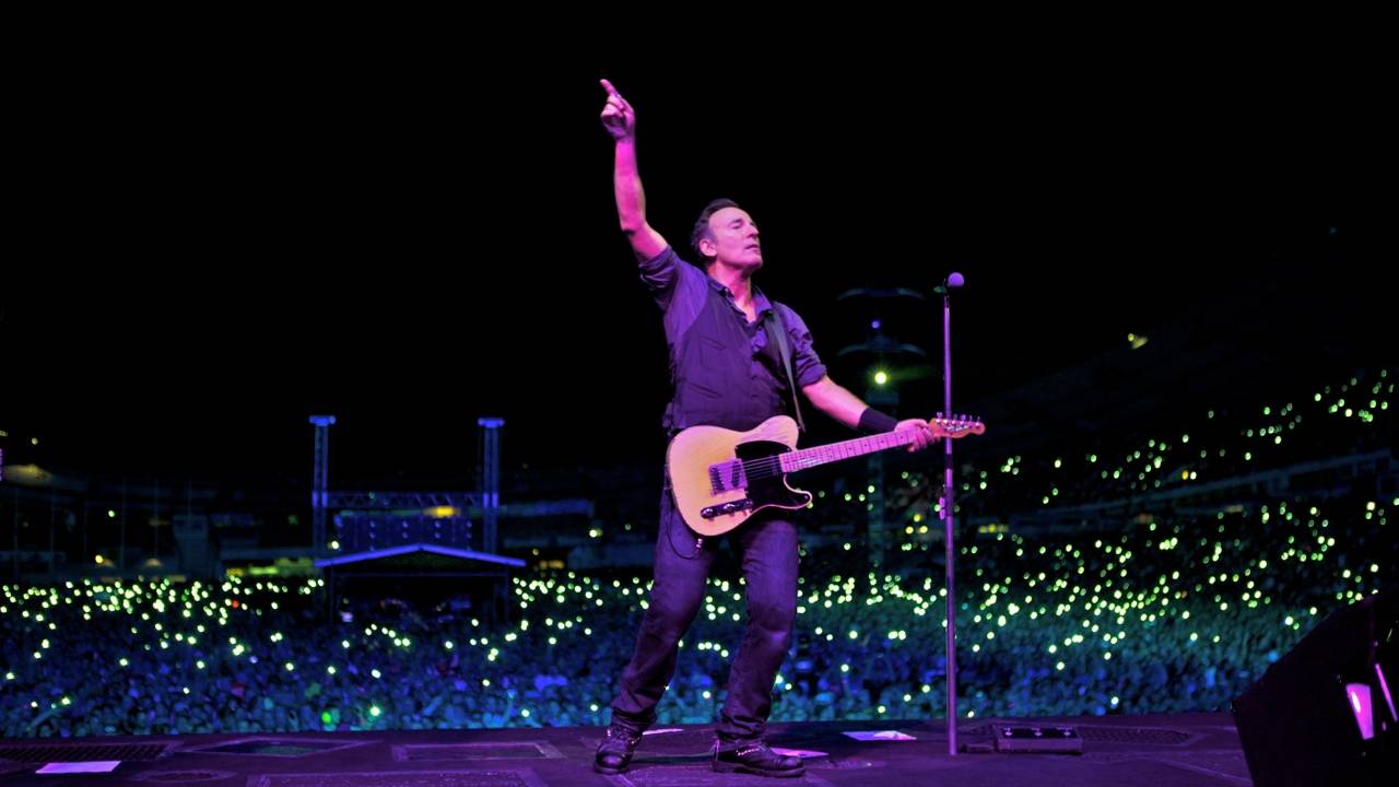 04_GOTH-Credit-Danny_Clinch-MG_5888-Bruce_20120808_93721