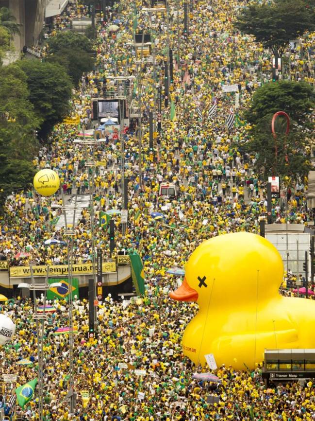 São Paulo, São Paulo, Brasil - Manifestantes durante ato 