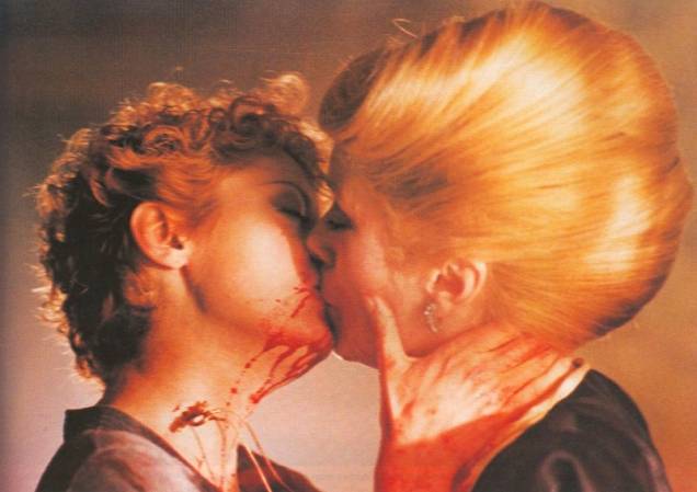 Fome de Viver: com o sangue dos amantes ela se mantém jovem Fome de Viver: com o sangue dos amantes ela se mantém jovem