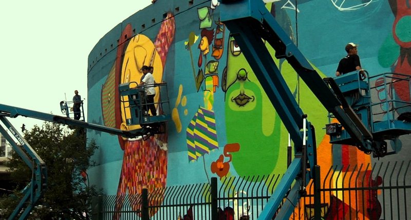 Cidade Cinza: dirigido por Marcelo Mesquita e Guilherme Valiengo Cidade Cinza: dirigido por Marcelo Mesquita e Guilherme Valiengo