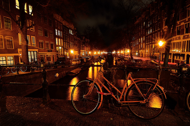 12 exemplos de ciclovias bacanas pelo mundo