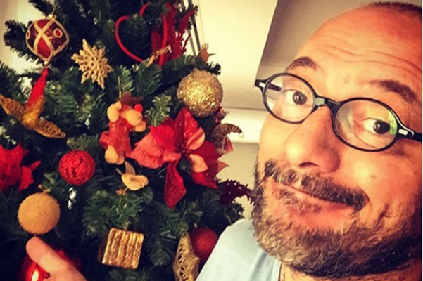 Britto Jr. não é convidado para amigo secreto da Record e faz desabafo na internet