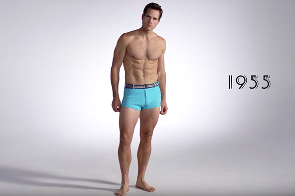 Em três minutos, modelo mostra 100 anos de roupa de banho masculina
