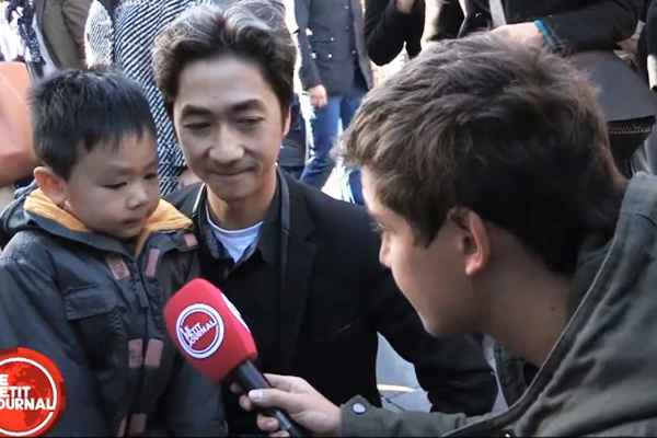 Pai e filho têm conversa emocionante sobre os atentados que aconteceram em Paris