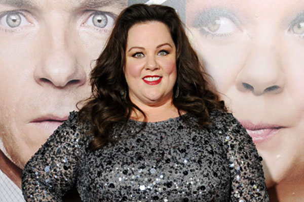 Atriz Melissa McCarthy perde 20 quilos em 4 meses com dieta saudável e exercícios; veja o antes e depois