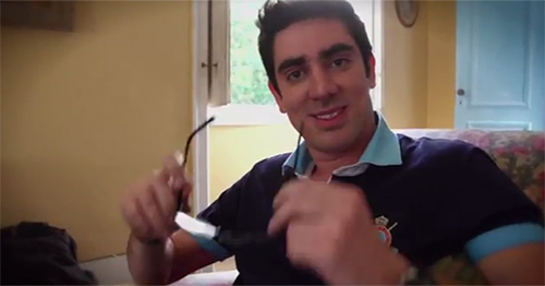 Marcelo Adnet ensina os 10 mandamentos do mundo vip em paródia do “rei do camarote”