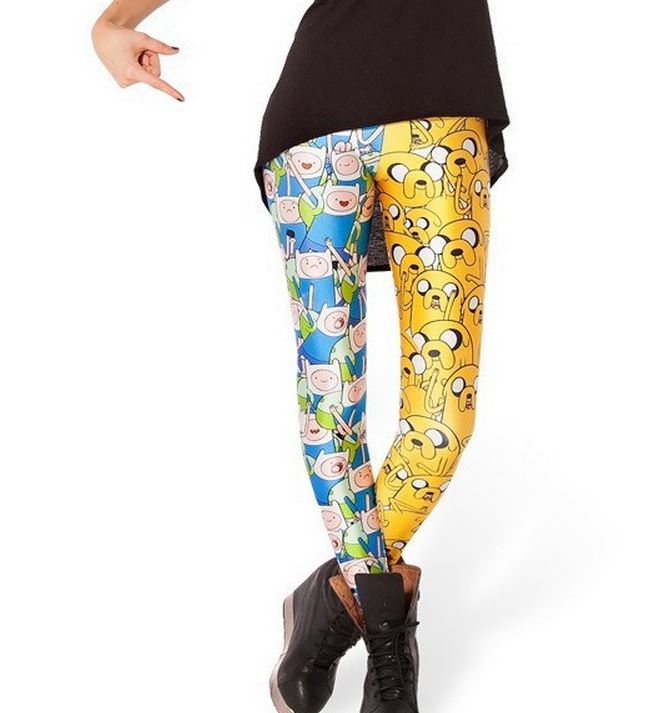 Calça com os personagens da Hora da Aventura, Jake e Finn