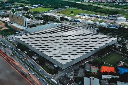 Quadrilátero: o formato ajuda na circulação de pessoas Quadrilátero: o formato ajuda na circulação de pessoas