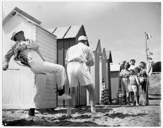 As Férias do Sr. Hulot: o que era para ser um período de descanso, acaba em uma grande confusão para o sr. Hulot As Férias do Sr. Hulot: o que era para ser um período de descanso, acaba em uma grande confusão para o sr. Hulot