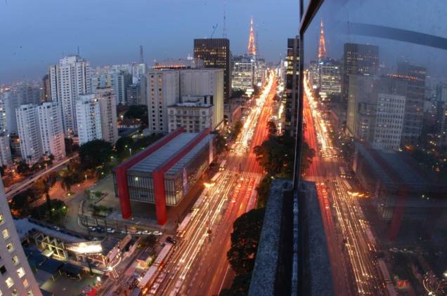Vista aérea da Avenida Paulista, uma das mais famosas da cidade Vista aérea da Avenida Paulista, uma das mais famosas da cidade
