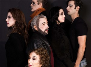 O elenco de Azul Resplendor: mergulho nos bastidores do teatro e homenagem à Eva Wilma