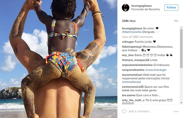 Em Fernando de Noronha, Giovanna Ewbank publica fotos da família se divertindo num dia na praia