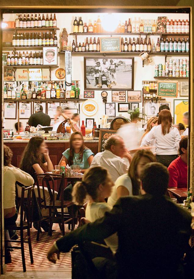 Bar do Giba: ambiente disputado pela fiel clientela Bar do Giba: ambiente disputado pela fiel clientela