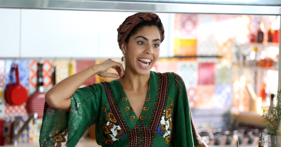 Bela Gil responde a piadas sobre “marmita saudável” da filha com desabafo em blog