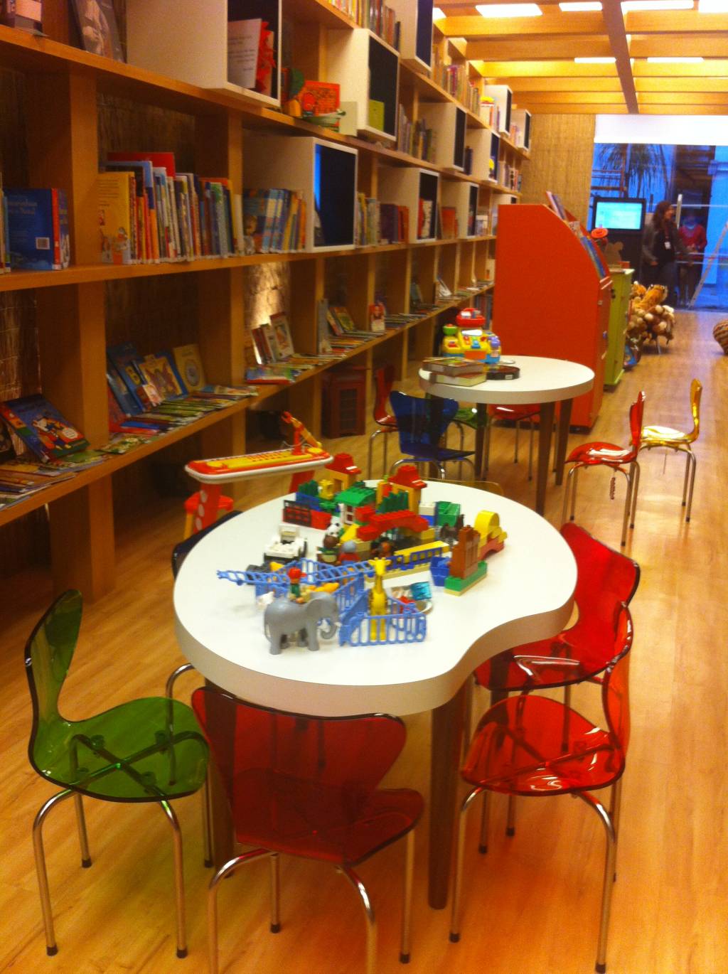 biblioteca-multil%c3%adngue-belas-artes-7