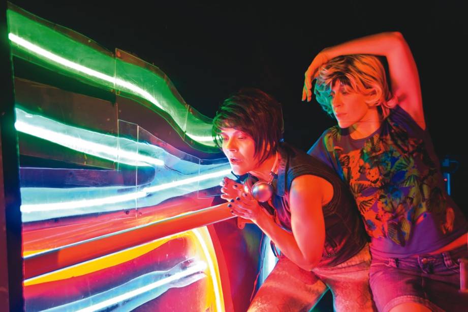 Adriana Alencar e Einat Falbel estão no elenco da tragicomédia Bichado Adriana Alencar e Einat Falbel estão no elenco da tragicomédia Bichado