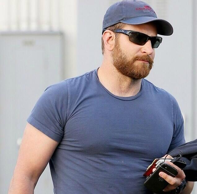 bradley-cooper-bulk3