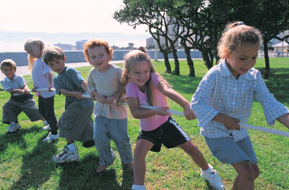 Cabo de guerra: jogos para pais e filhos se divertirem juntos