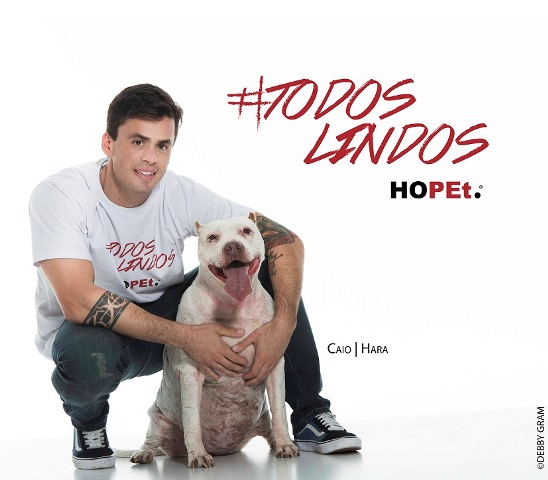 Bonitões apoiam adoção de animais (e até tiram a camisa em campanha pela causa)