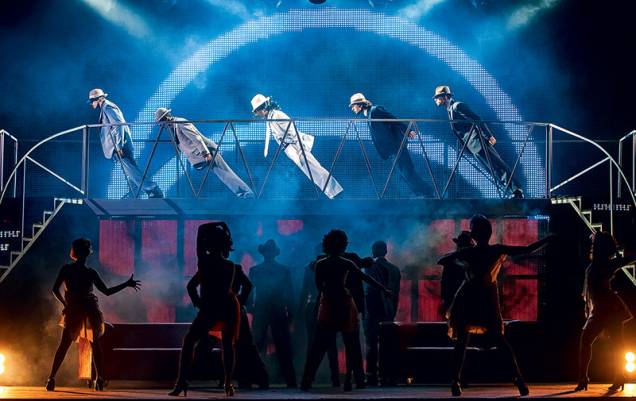 A coreografia de Smooth Criminal: trinta músicas no repertório A coreografia de Smooth Criminal: trinta músicas no repertório