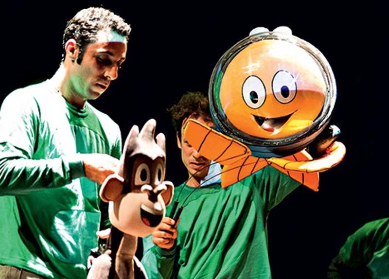 Criação conjunta da Cia. Pia Fraus e do grupo Palavra Cantada Criação conjunta da Cia. Pia Fraus e do grupo Palavra Cantada