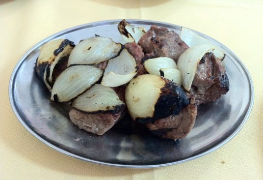 Banquete árabe e festa surpresa