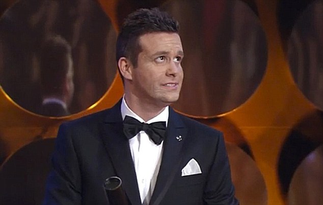 Impostor se faz passar por Jim Carrey em entrega de prêmio. Assista à cena