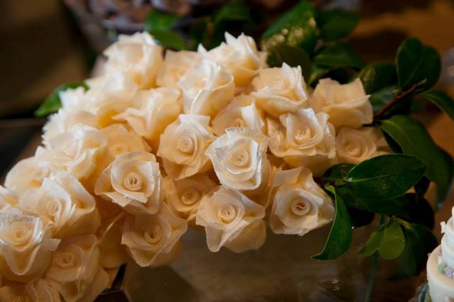 	Buquê de flor de coco (pode ser comestível), da Louzieh Doces