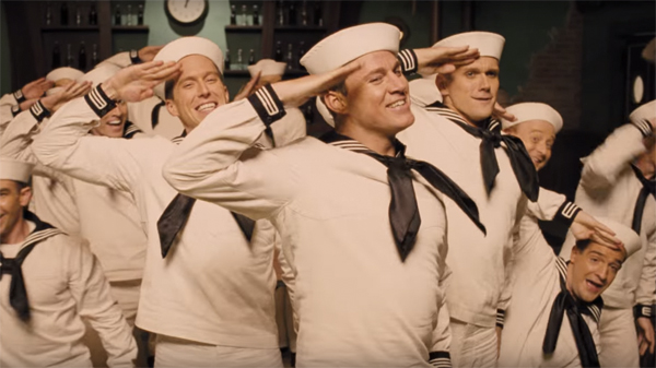 Channing Tatum canta, dança e encanta em ‘Ave, César!” Confira a cena