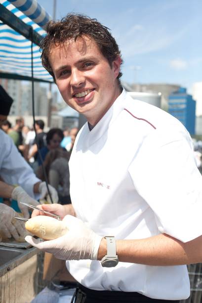 Chefs na Rua: Raphael Despirite com seu hot-dog francês