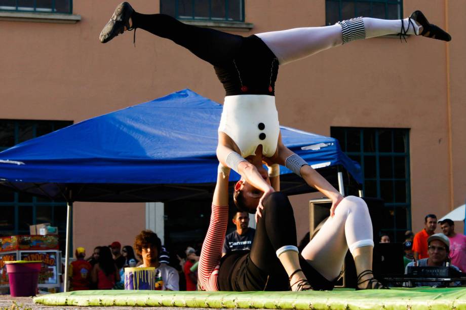 Espetáculo Etc faz parte da programação do Circo Híbrido, no Sesc Pinheiros