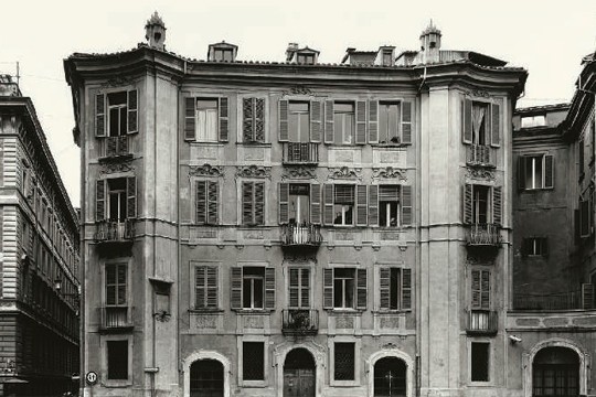 Praça de Roma retratada pelo alemão Thomas Struth: rigidez estética Praça de Roma retratada pelo alemão Thomas Struth: rigidez estética