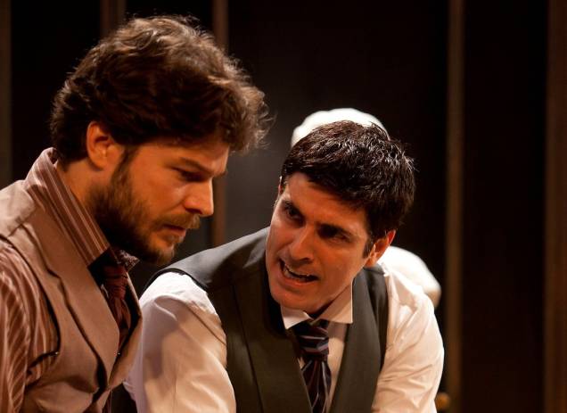 Erik Marmo e Reynaldo Gianecchini em Cruel: texto de August Strindberg (1849-1912) Erik Marmo e Reynaldo Gianecchini em Cruel: texto de August Strindberg (1849-1912)