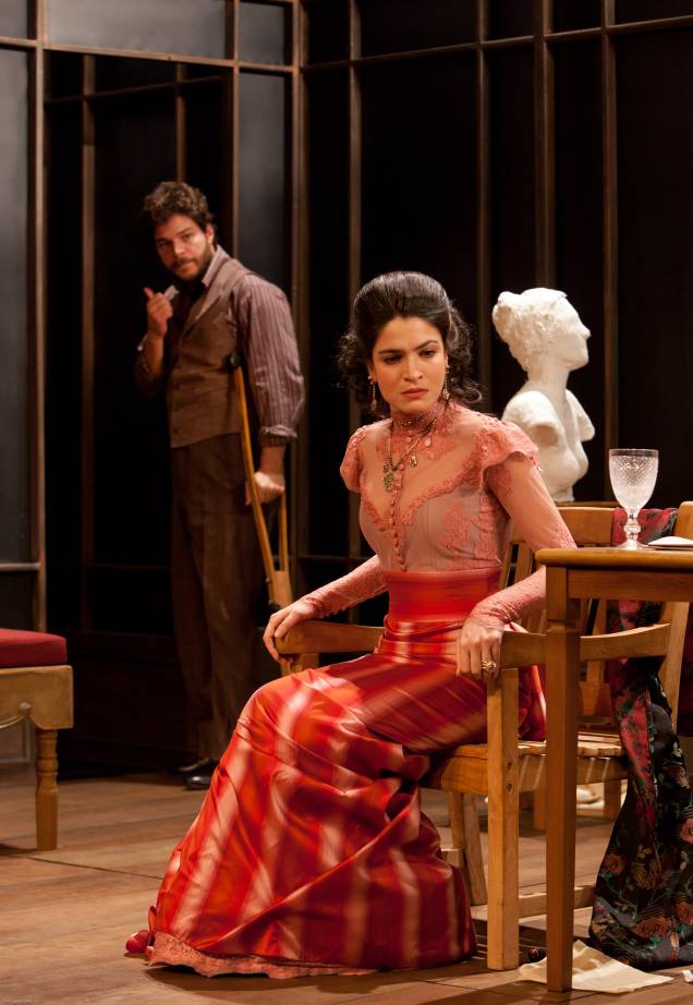 Cena da peça Cruel, com Reynaldo Gianecchini, Maria Manoella e Erik Marmo Cena da peça Cruel, com Reynaldo Gianecchini, Maria Manoella e Erik Marmo