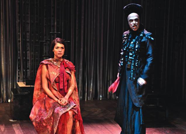 Nelson Rodrigues em versão pop: Alinne Moraes e Gilberto Gawronski são destaques de Doroteia Nelson Rodrigues em versão pop: Alinne Moraes e Gilberto Gawronski são destaques de Doroteia
