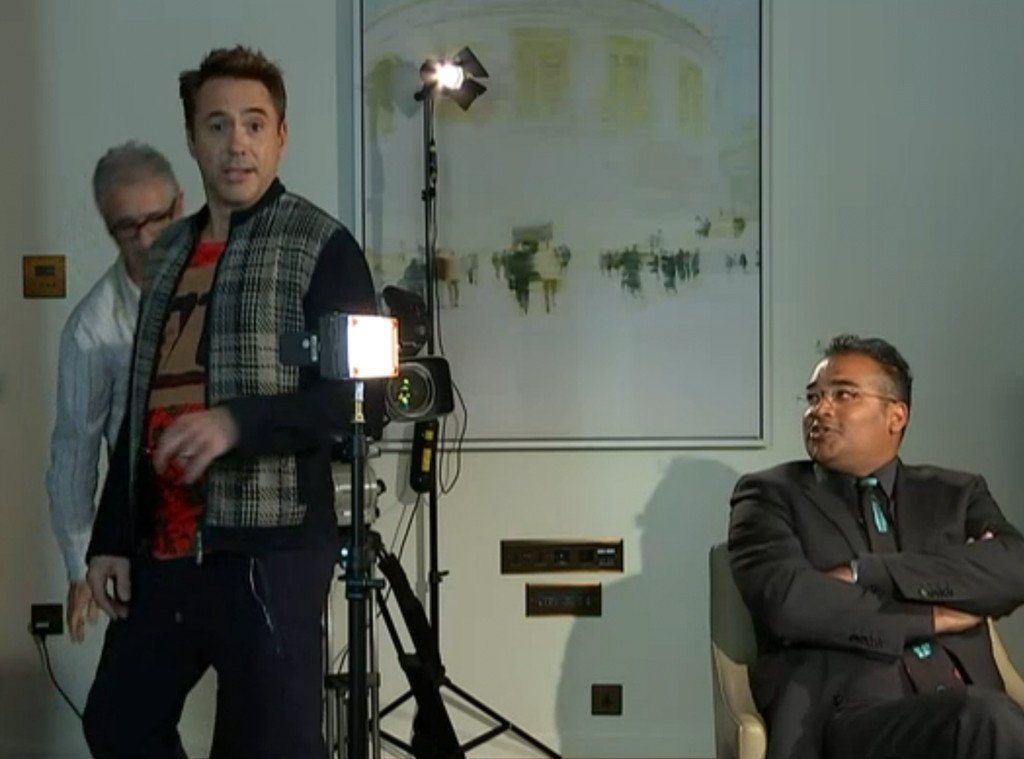Robert Downey Jr., irritado com perguntas sobre seu passado, abandona entrevista para a TV inglesa. Assista ao momento da saia justa