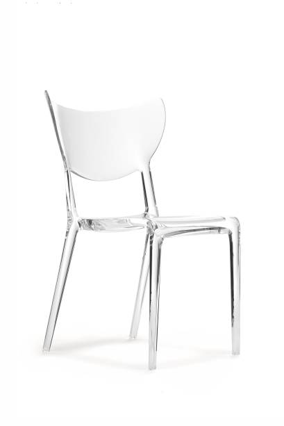 Cadeira Ema Sao, de Starck: 780 reais Cadeira Ema Sao, de Starck: 780 reais