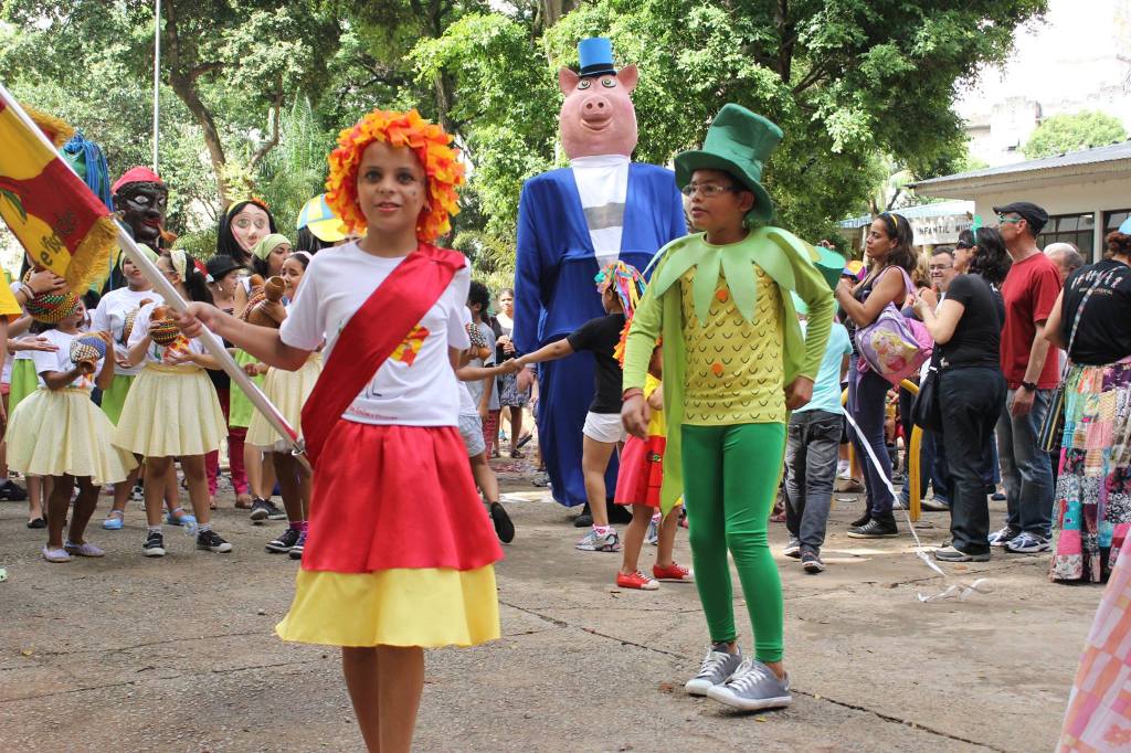 O bloco Emílias e Viscondes desfila na sexta (13), na Vila Buarque (Foto: Reprodução)