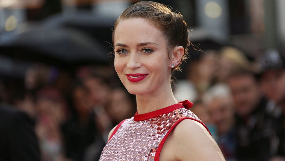 emily_blunt_-_h_2015