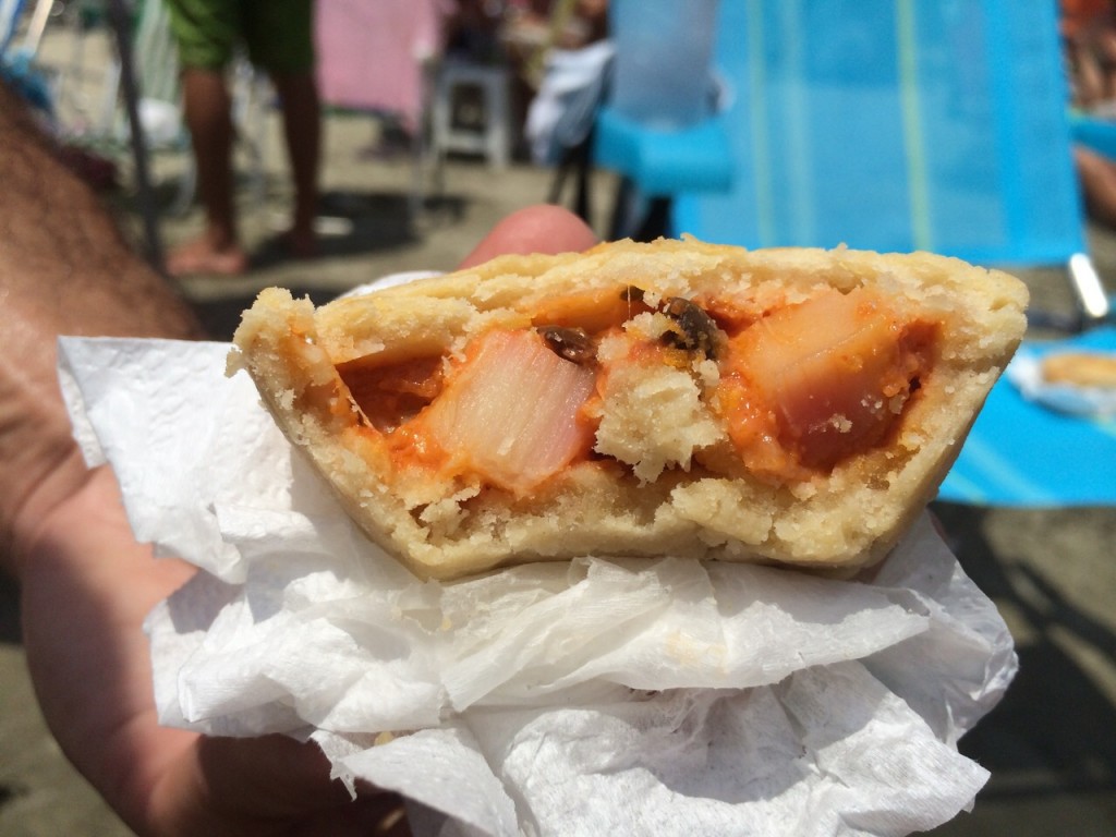 Empadinha de palmito: o recheio tem também azeitona, além de molho de tomate e temperos (Foto: Fábio Lemos Lopes)